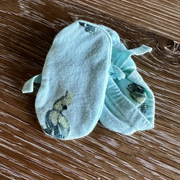 Kate Quinn Bamboo Cockatiel Teal Blue Footie Socks Booties - 6 Mo - Picture 1 of 2
